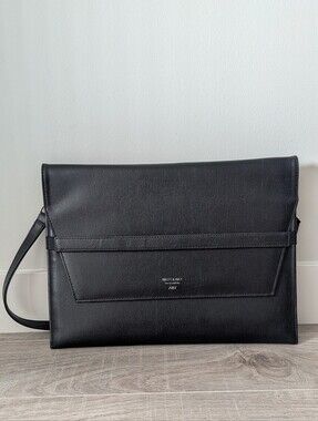 NWOT Matt & Nat Editor Slim Strap Vegan Black Laptop Shoulder Bag